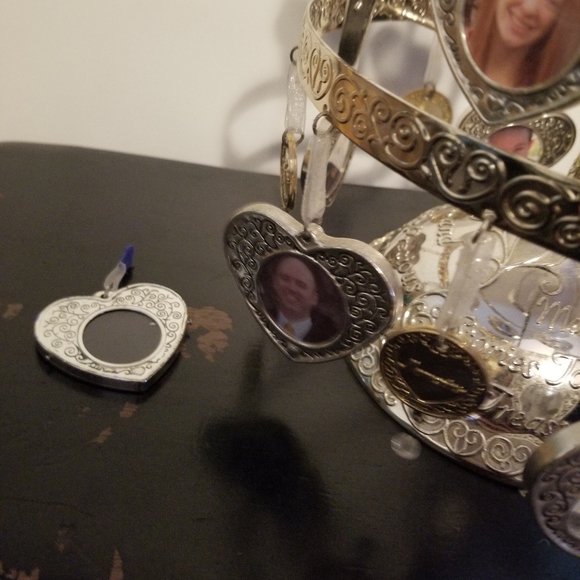 Picture stand. - Picture 6 of 7